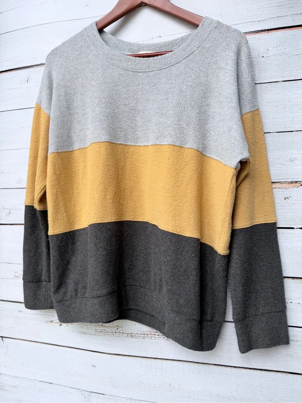 nine britton Gray, Mustard & Charcoal Colorblock Crewneck Sweater- Medium